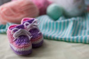 Quels sont les avantages de mettre des chaussons souples à votre bébé ?
